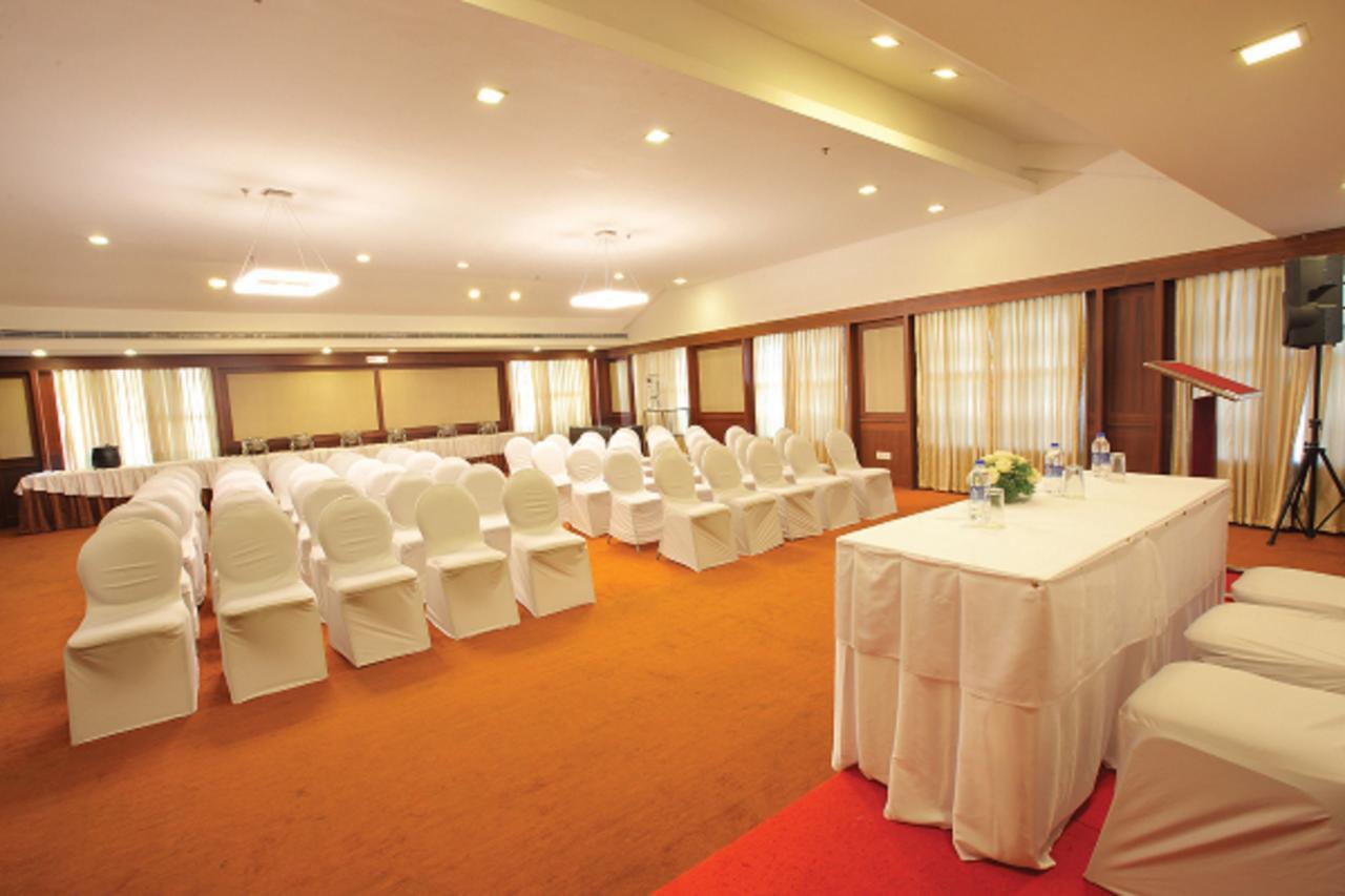 Broad Bean Cochin Hotel Kochi Exterior photo