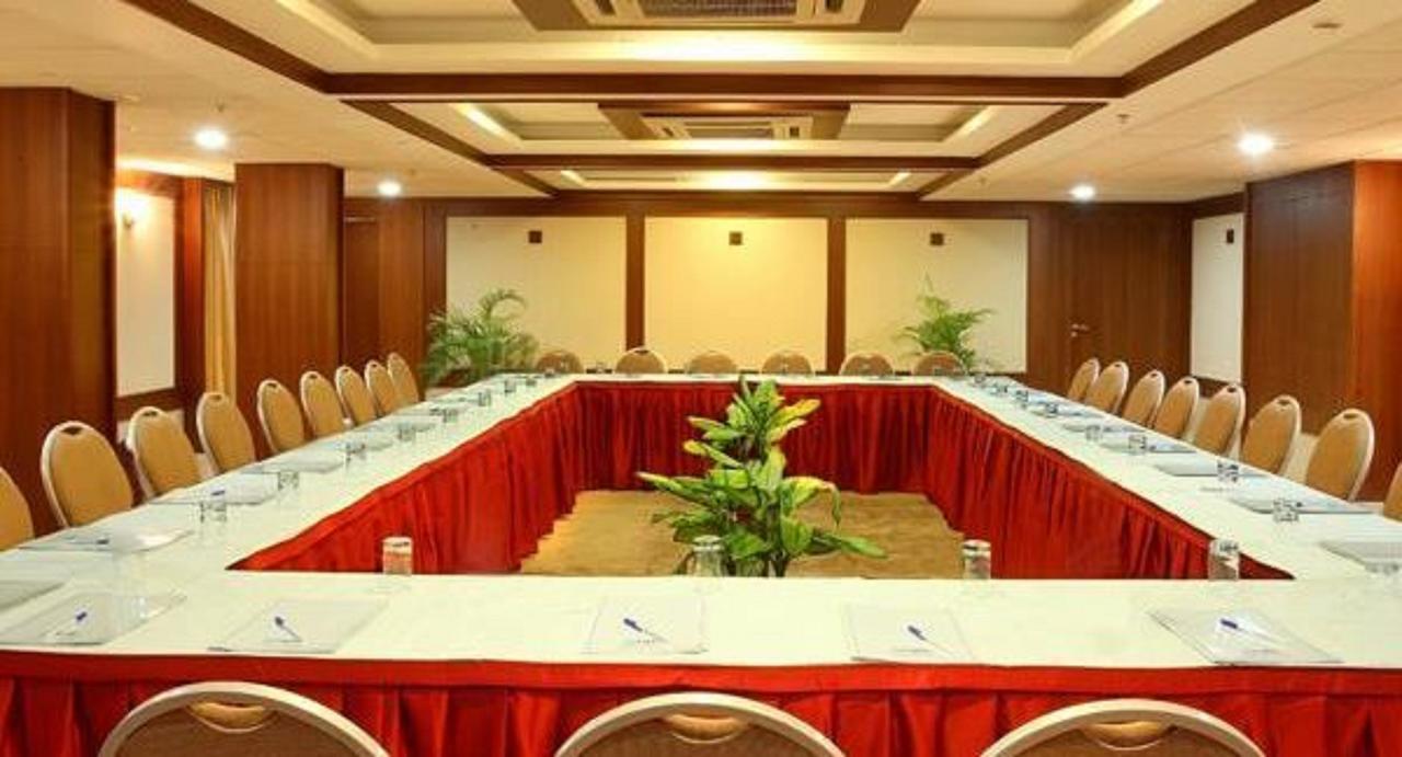Broad Bean Cochin Hotel Kochi Exterior photo